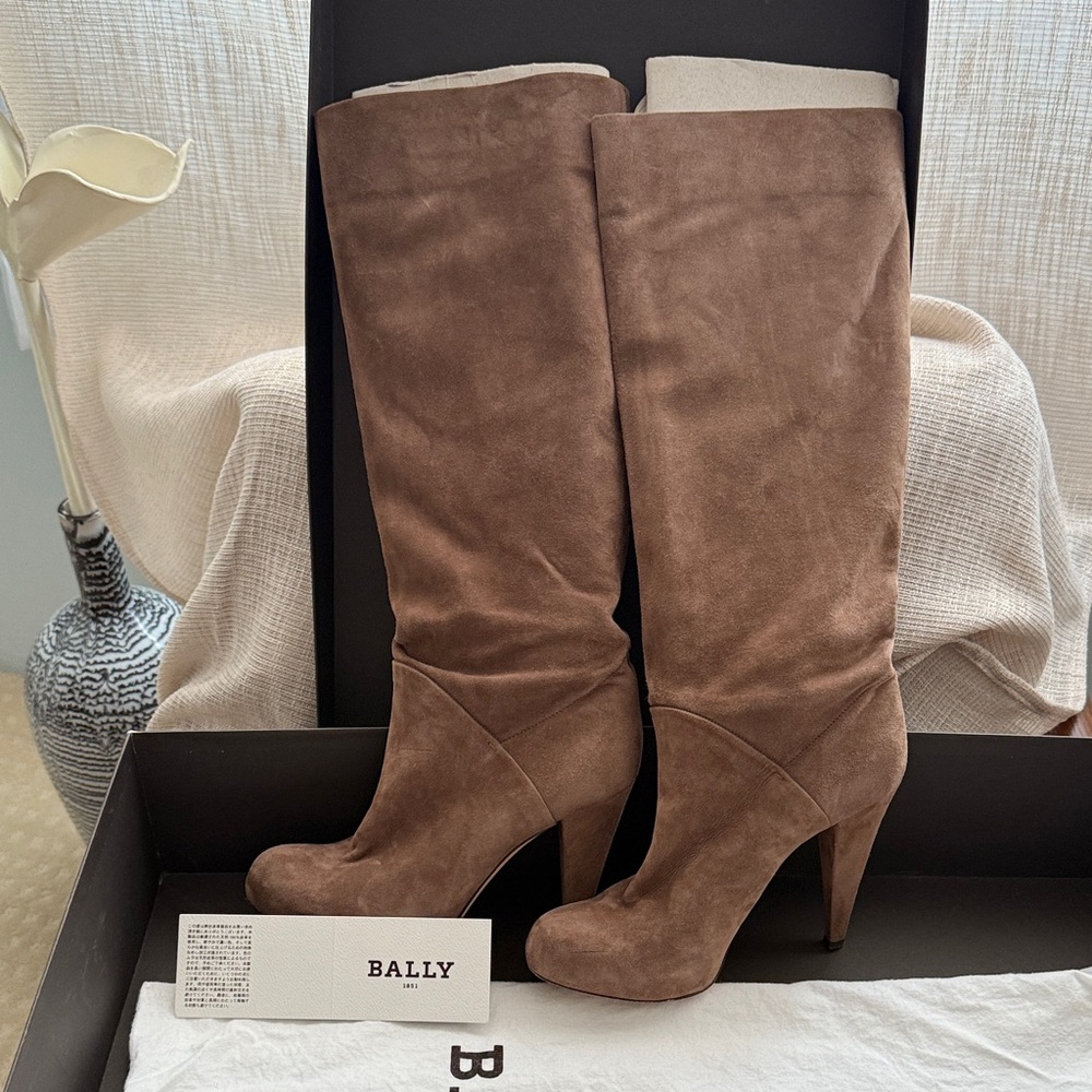 Bally Women's Tan Suede Heeled Boots